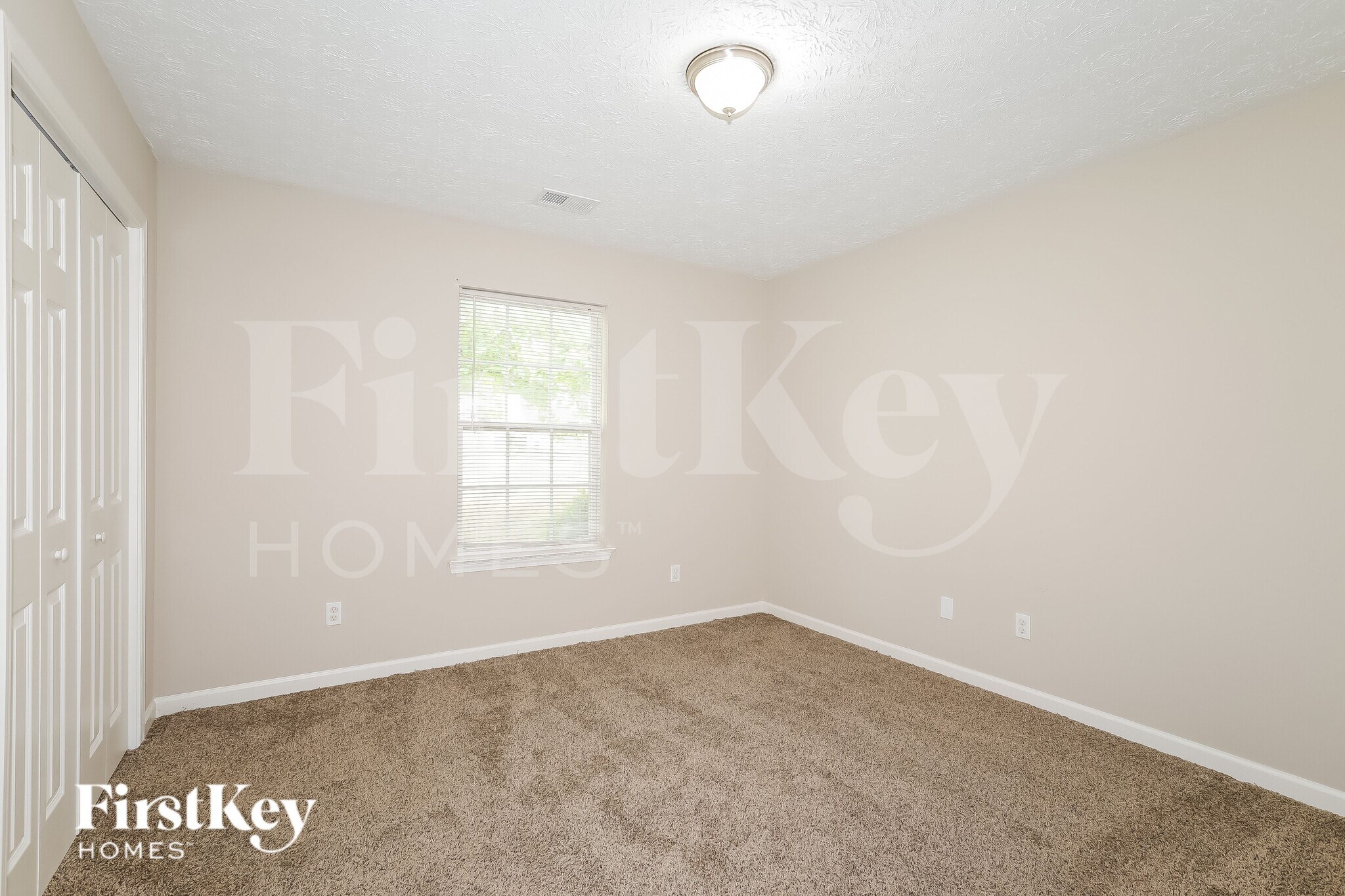 Building Photo - 130 Macadamia Ct