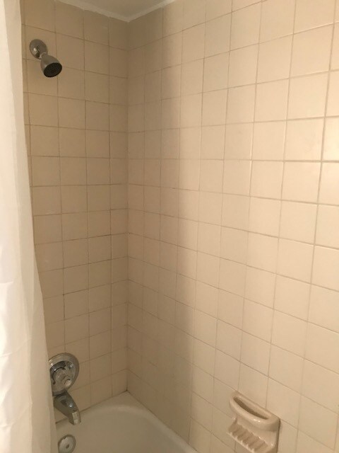 Shower - 59 S Pershing Ave