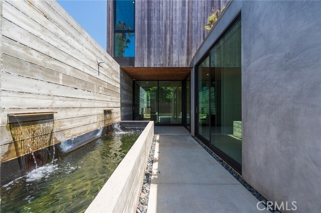 Building Photo - 762 Rosecrans Ave