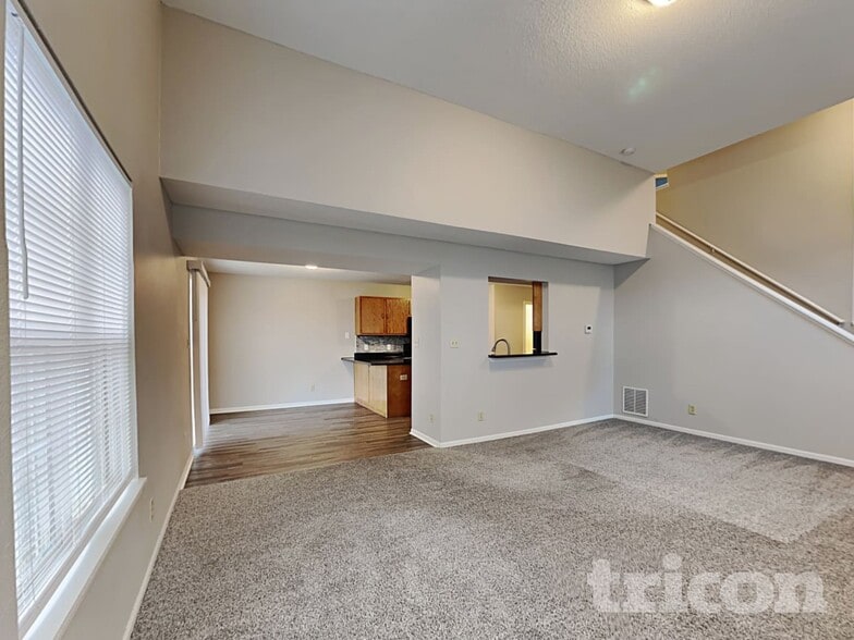 Building Photo - 160 Harts Ford Way