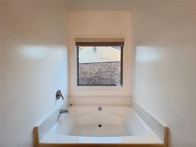 Building Photo - 2416 Peach Shoals Cir