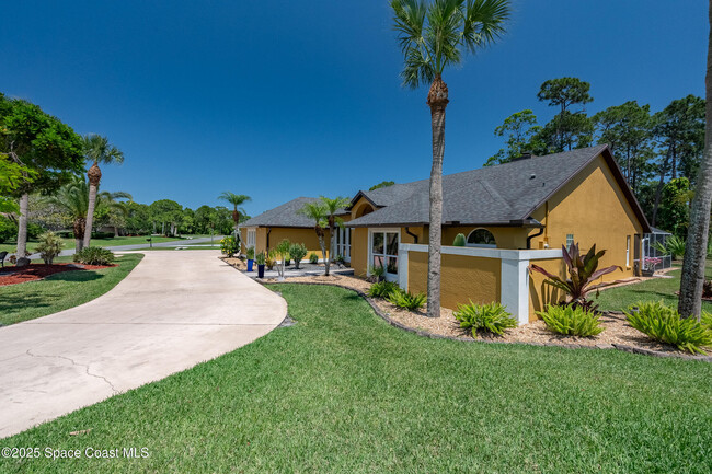 Building Photo - 3789 Peacock Dr
