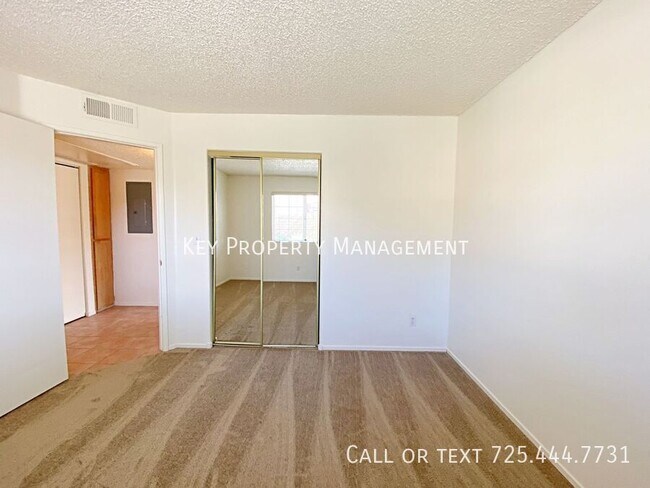 Building Photo - 2 BEDROOM CONDO OFF OF DESERT INN AND FORT...