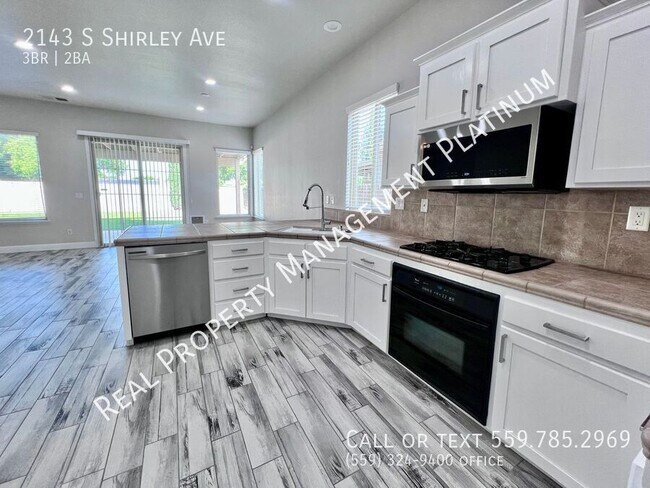 Building Photo - 2143 S Shirley Ave