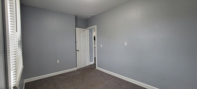 Building Photo - 5101 Oregon St
