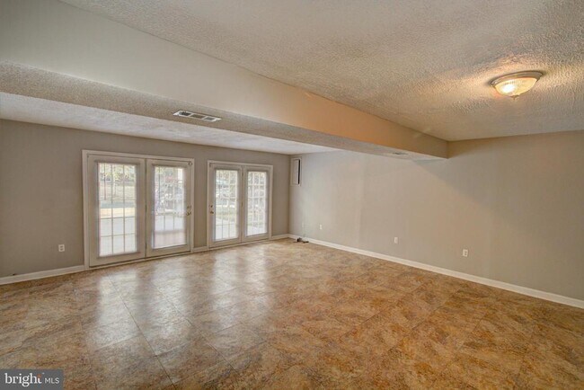 Building Photo - 311 Beech St