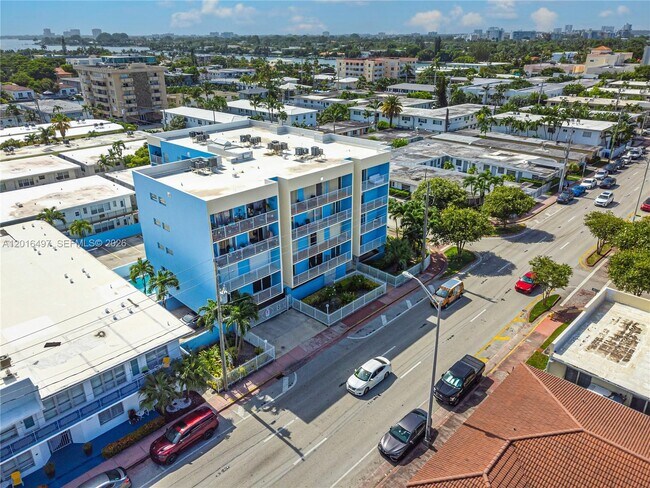 Building Photo - 8340 Harding Ave