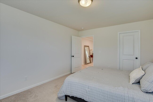 Building Photo - 6233 High Top Ln