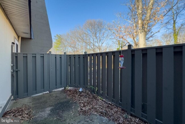 Building Photo - 7900 San Leandro Pl