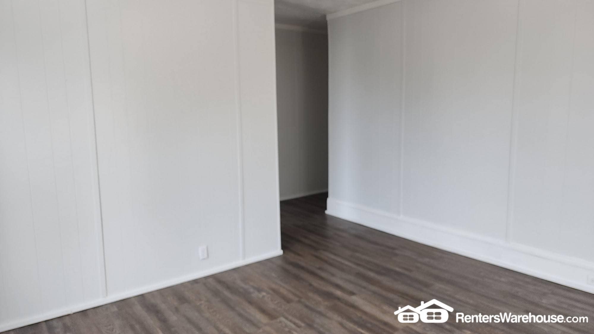 Building Photo - 408 3rd St E