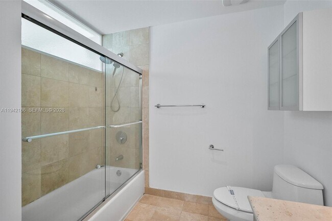 Building Photo - 350 NE 24th St