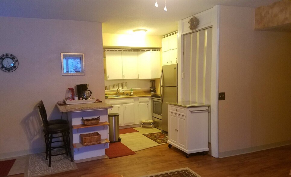 Kitchen/Dining - 2110 Tudor Hills Ct