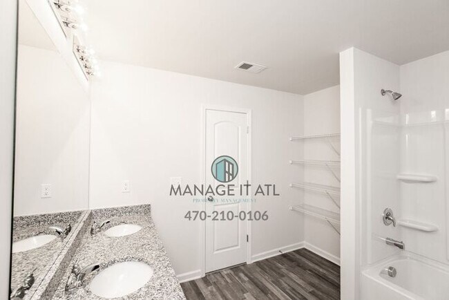 Building Photo - Beautiful 5 Bedroom Home in Jefferson!