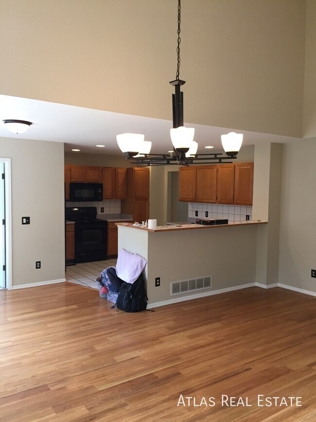 Building Photo - 8876 Red Bush Trail