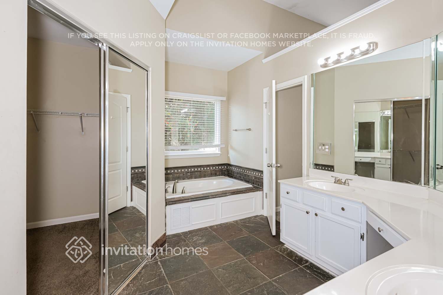 Building Photo - 135 Springlaurel Ct