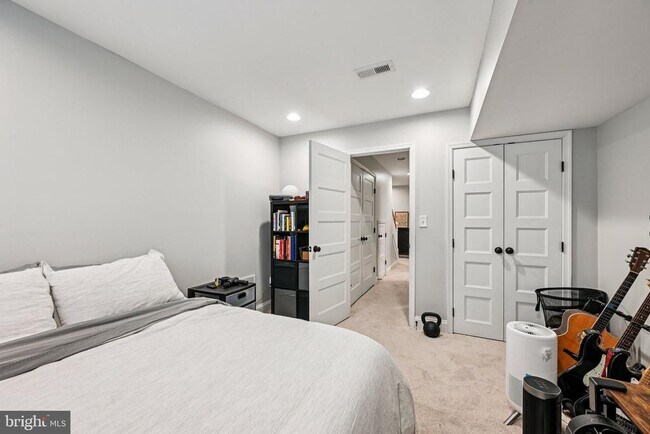 Building Photo - 503 S Bouldin St