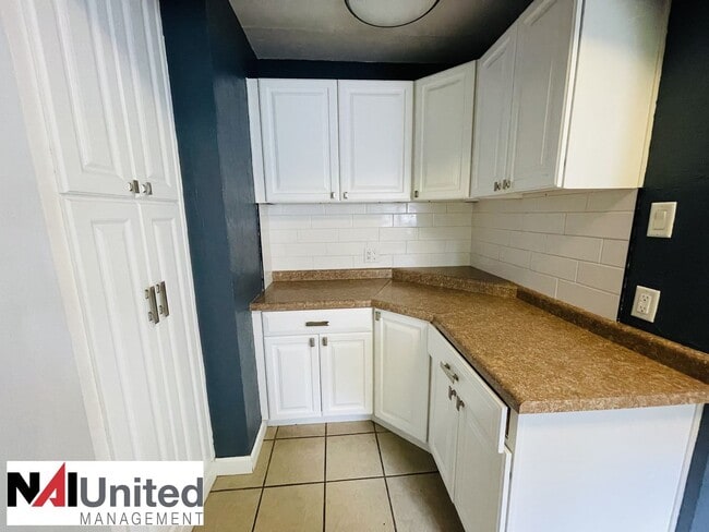 Building Photo - 3 bedroom, 2 bathroom close to Unity Point...
