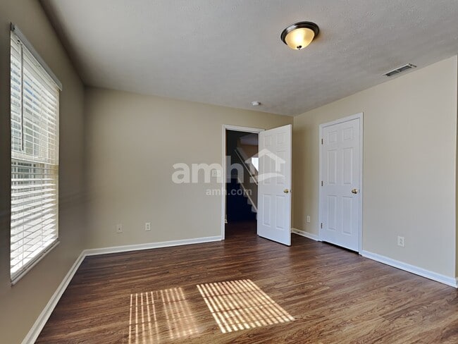 Building Photo - 10399 Peacock Ln