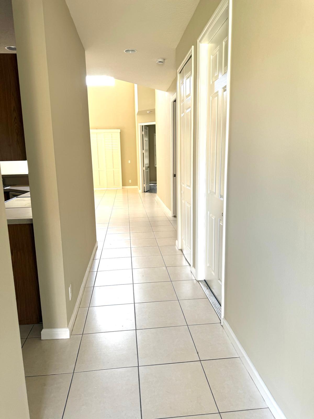 Building Photo - 9209 Wentworth Ln