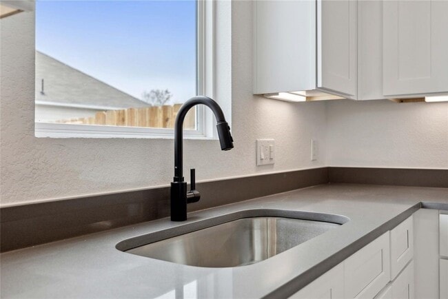 Building Photo - 8103 Calhoun Rd