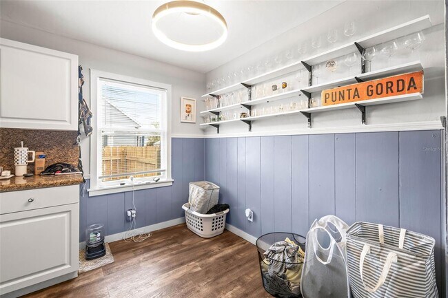 Building Photo - 2867 12th Ave N