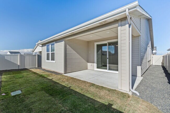 Building Photo - 6235 W Fireline St