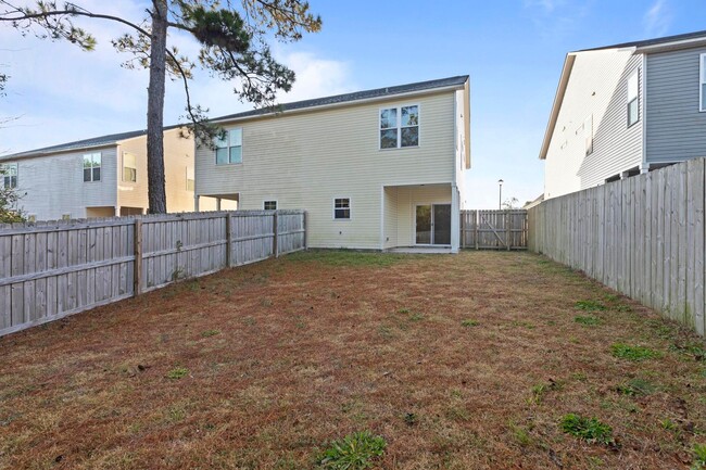 Building Photo - Townhouse For Rent!
