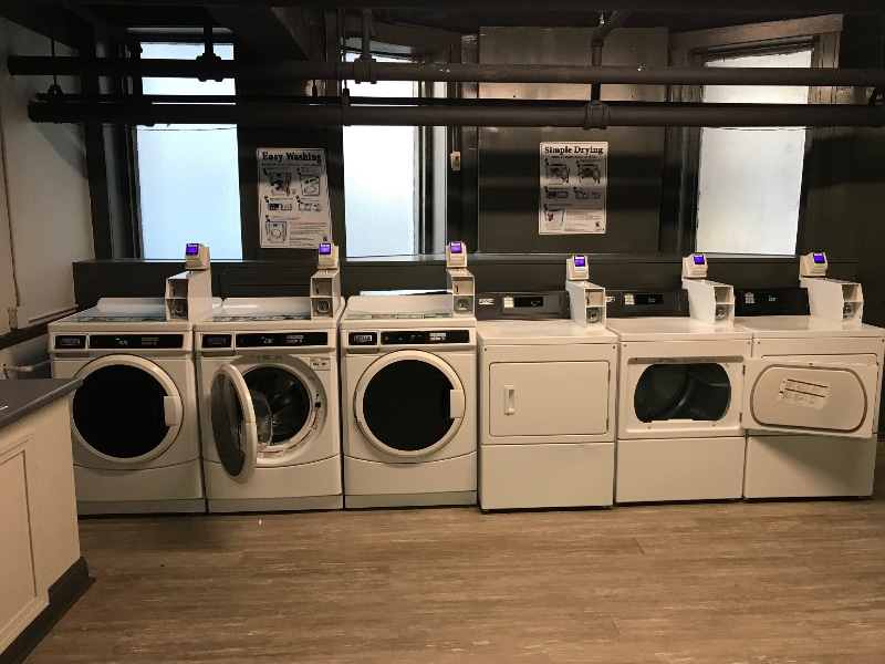 Building Photo - 121 Park Dr