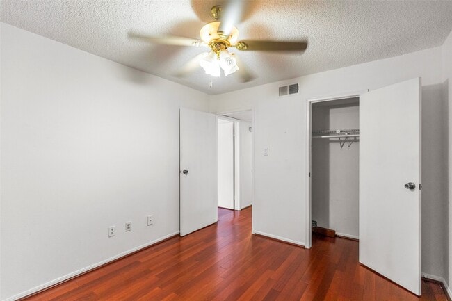 Building Photo - 12550 Whittington Dr