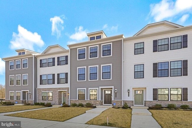 Building Photo - 313 Soft Rush Ln