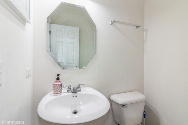 Building Photo - 4271 Liberty St