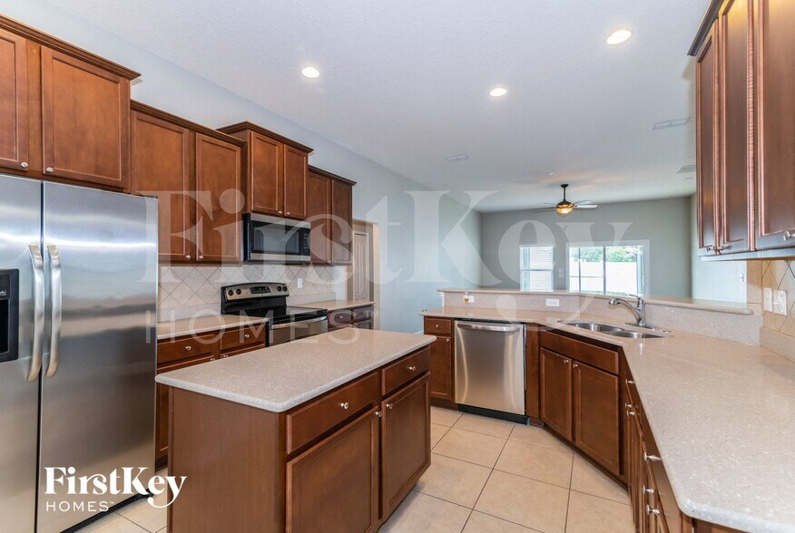 Building Photo - 4004 Sandhill Crane Terrace