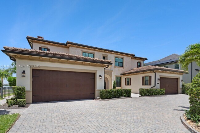 Building Photo - 8545 Watercrest Cir E