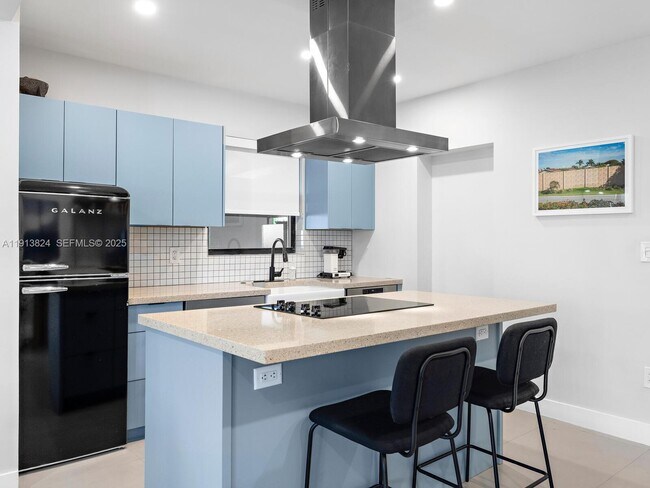 Building Photo - 1009 NW 11th Ct