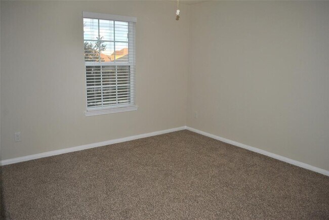 Building Photo - 18115 Fernwood Bend Dr
