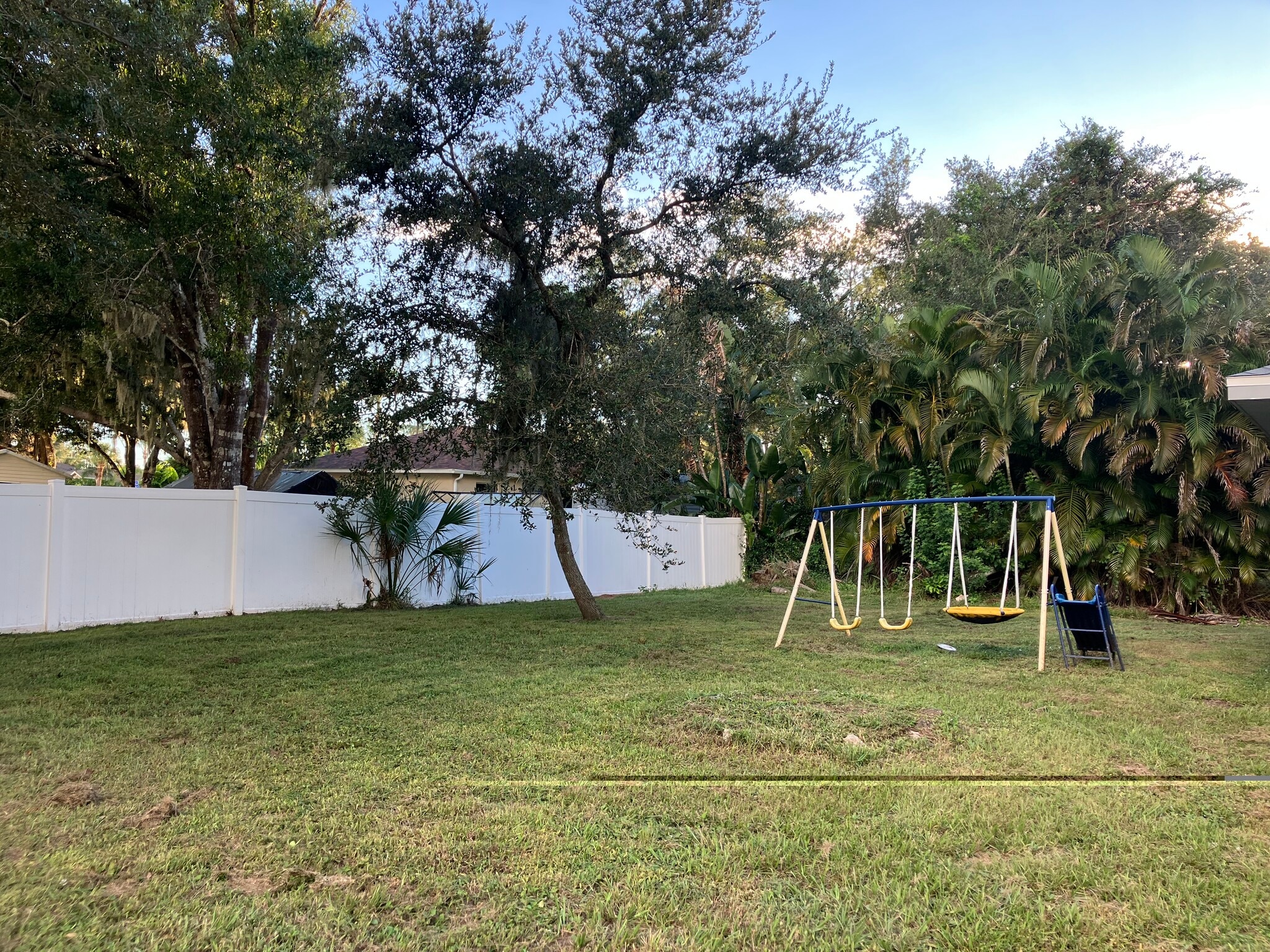 Building Photo - 4185 Simkins Ave