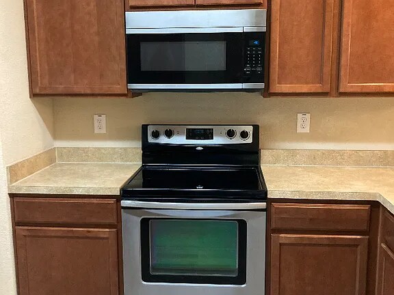 Building Photo - 11008 Dillon St