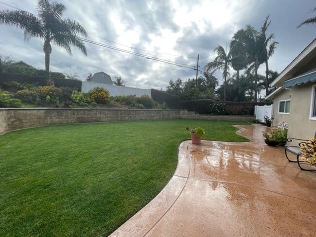 Building Photo - State Ave