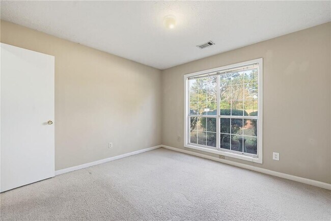 Building Photo - 3070 Bugle Dr