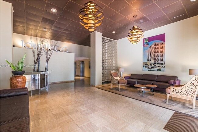 Building Photo - 1800 Collins Ave