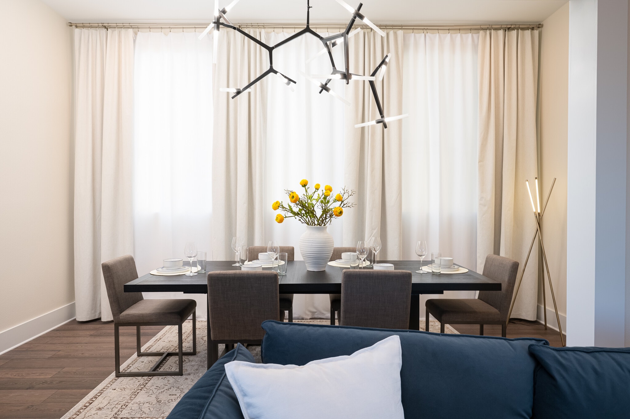 Building Photo - 917 Thompson St