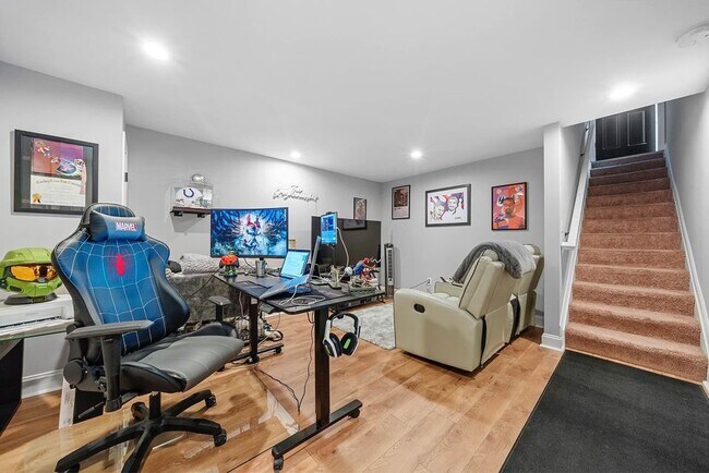 Building Photo - 5512 Meadow Passage Dr