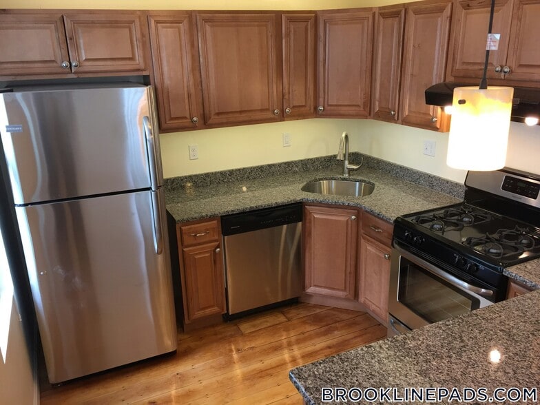 Building Photo - 5 Smythe St