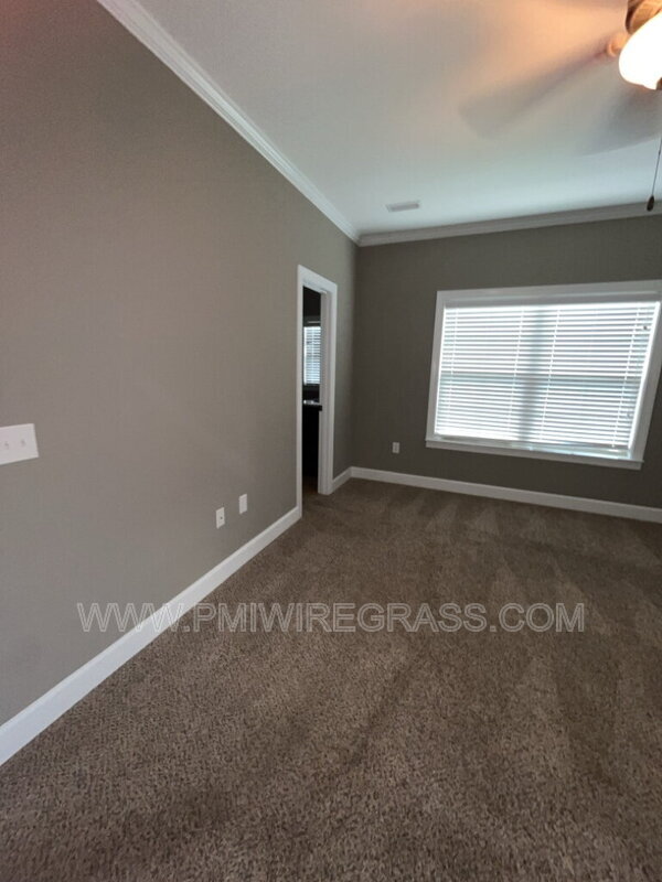 Building Photo - 102 Dawson Ln