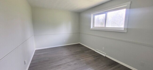 Building Photo - 6905 Bradford Dr