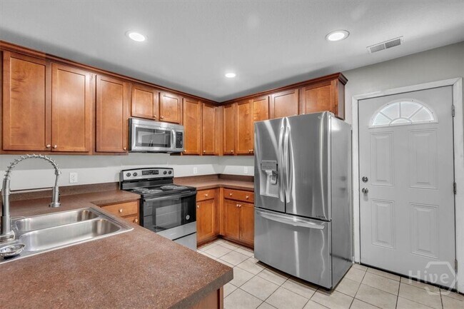 Building Photo - 35 Valley Oak Dr