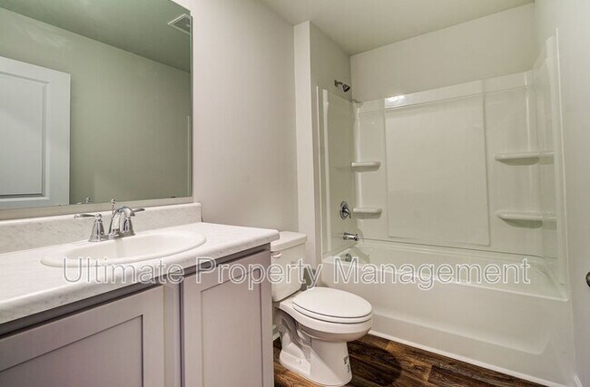 Building Photo - 1823 Fox Trce Cir