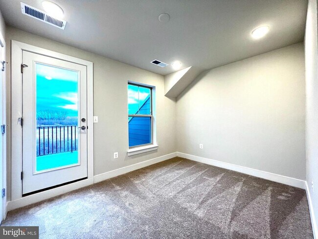 Building Photo - 21 Morrison Dr