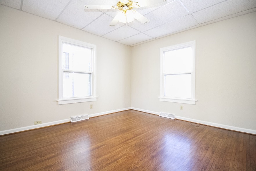 Building Photo - 4015 Eastway St