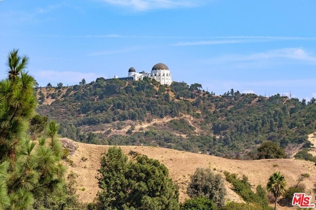 Building Photo - 2294 Mountain Oak Dr